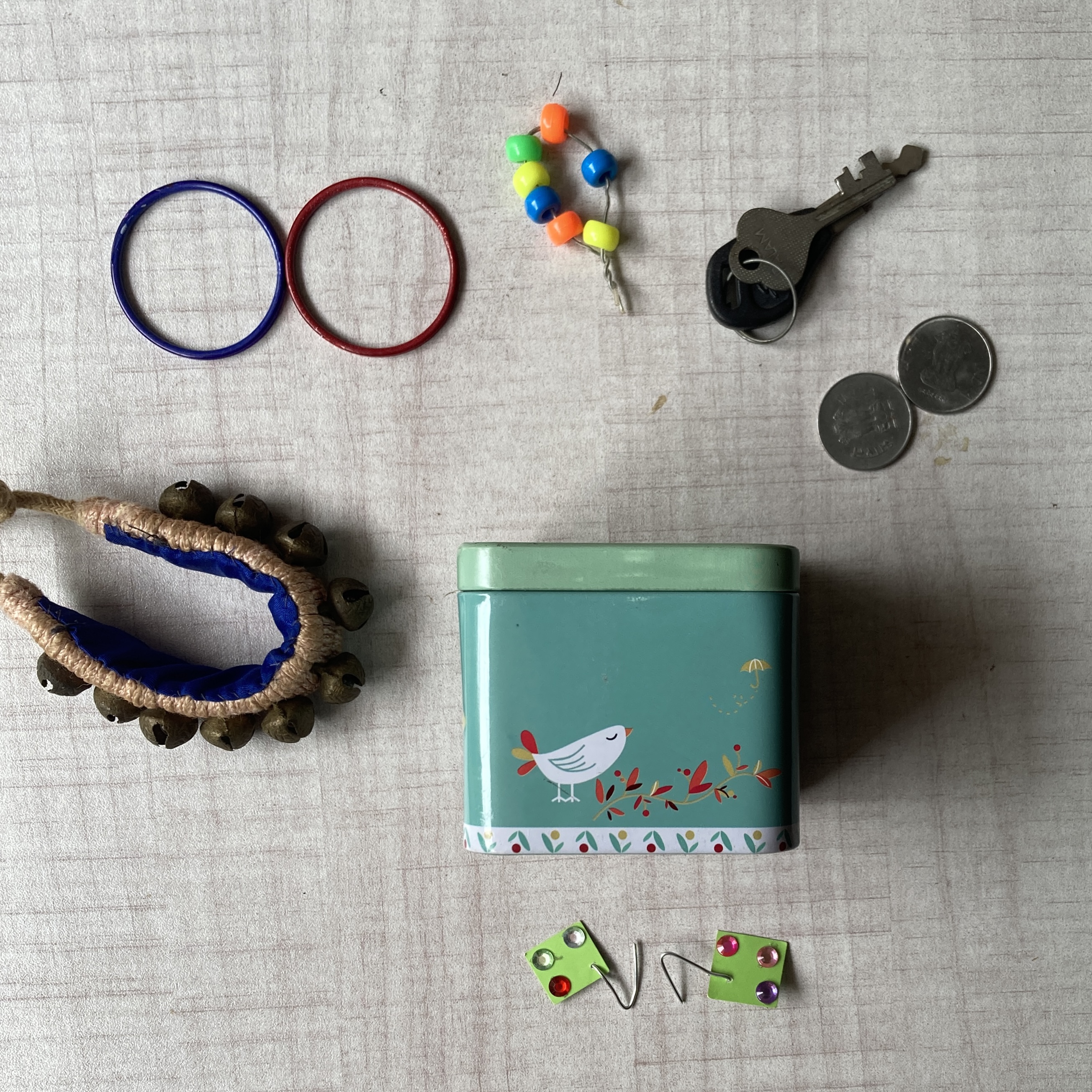 An image of the items in the box